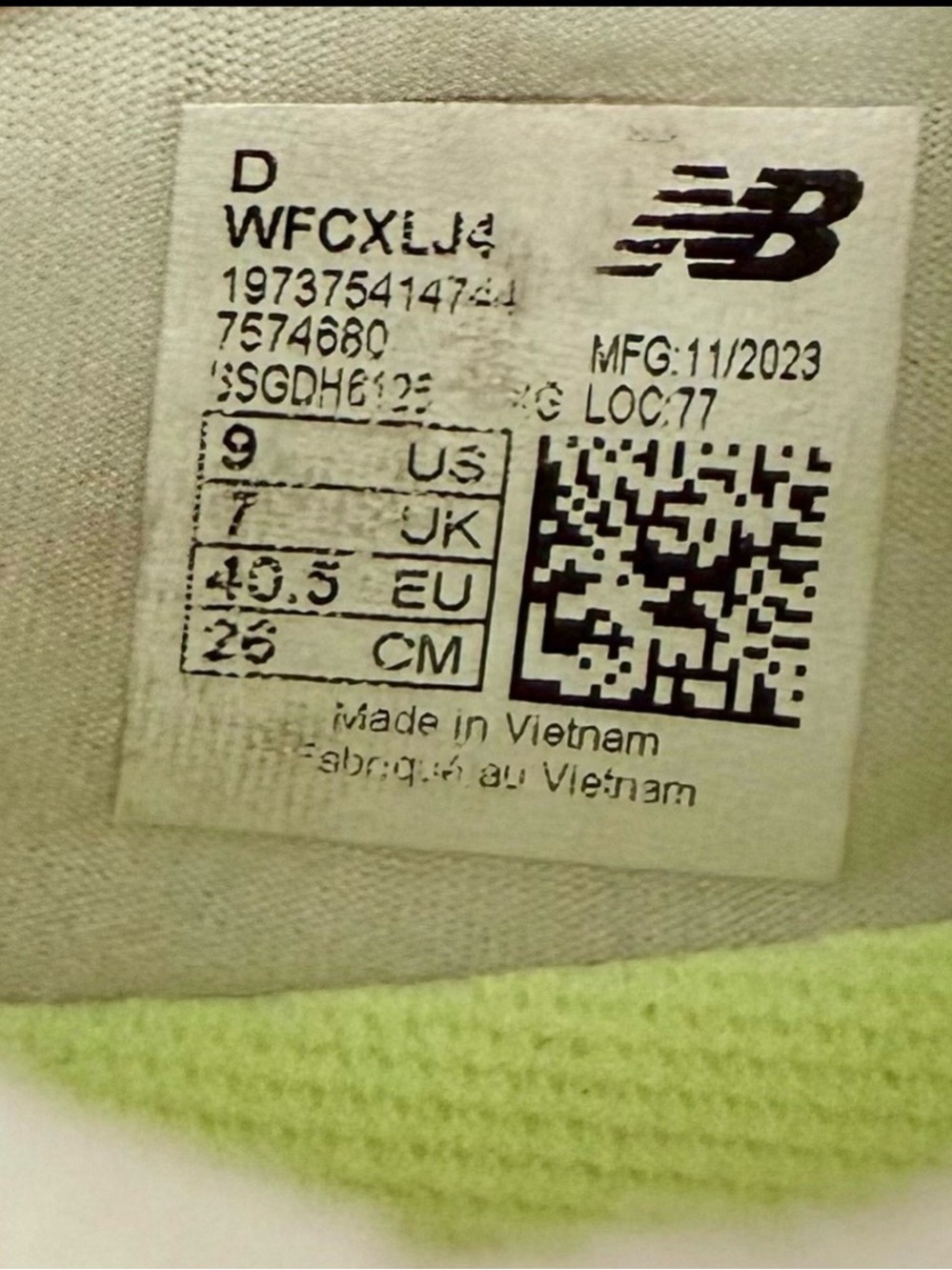 New Balance Women’s FuelCell Rebel V4 Running Shoes, 9 wide.. good condition - Picture 4 of 4